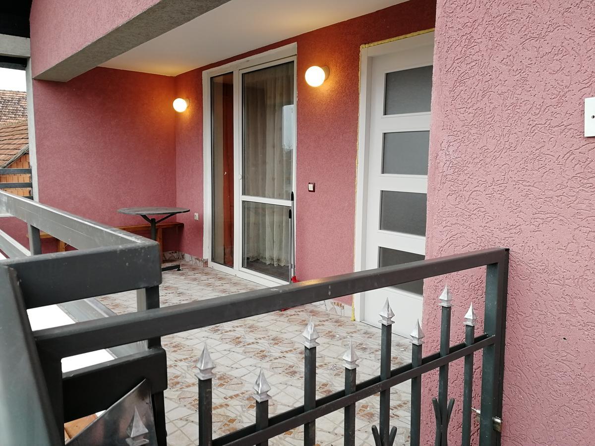 Apartments "Predah Kod Baraca" Ni Εξωτερικό φωτογραφία